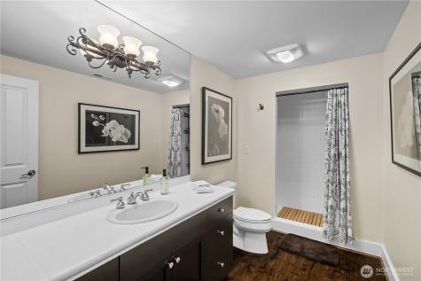 4145 Peregrine Point Way SE Sammamish WA 98075