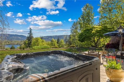 4145 Peregrine Point Way SE Sammamish WA 98075