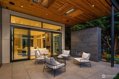 1028 89th Avenue NE Bellevue WA 98004