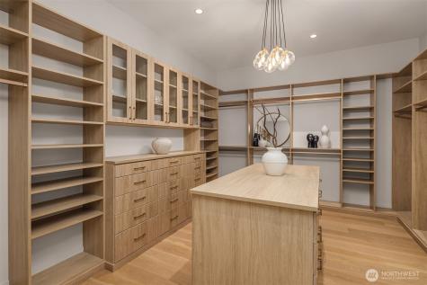 1028 89th Avenue NE Bellevue WA 98004