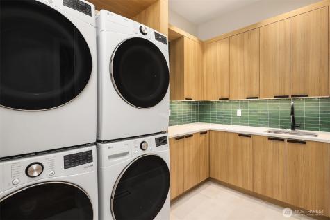 1028 89th Avenue NE Bellevue WA 98004