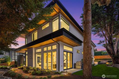 1028 89th Avenue NE Bellevue WA 98004