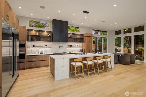 1028 89th Avenue NE Bellevue WA 98004