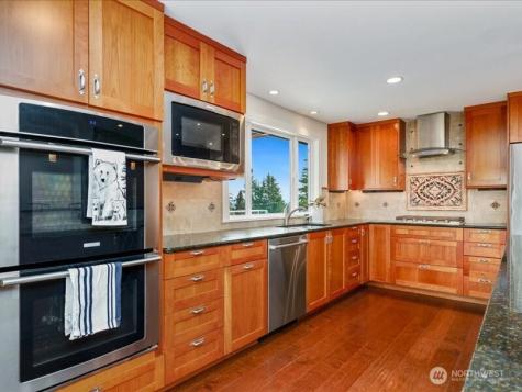 12604 88th Place NE Kirkland WA 98034