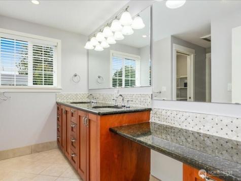 12604 88th Place NE Kirkland WA 98034