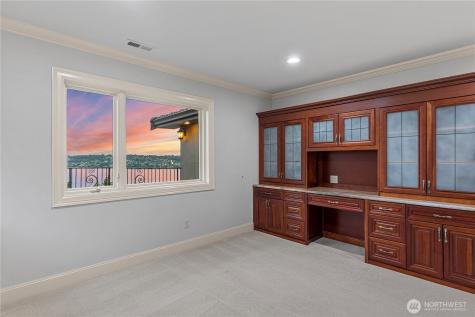 7909 78th Avenue SE Mercer Island WA 98040
