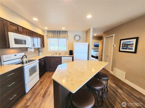 1 Beach 578-f Manson WA 98831