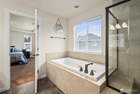 13801 62nd Avenue Ct E Puyallup WA 98373
