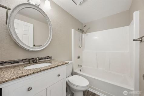 15705 90th Avenue Court E Puyallup WA 98375