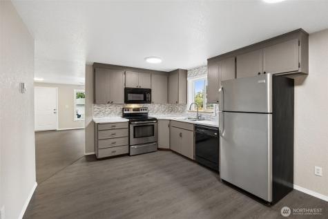 15705 90th Avenue Court E Puyallup WA 98375