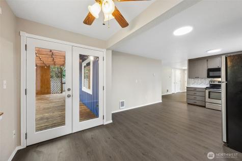 15705 90th Avenue Court E Puyallup WA 98375