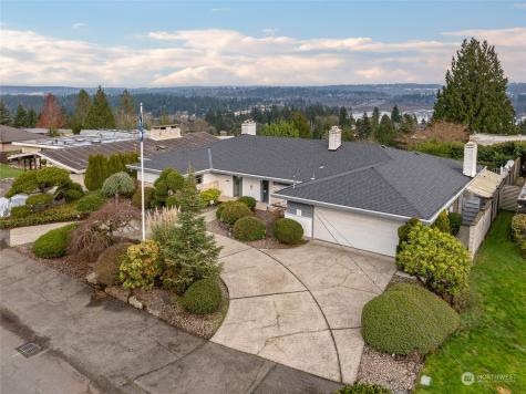 4144 94th Avenue SE Mercer Island WA 98040