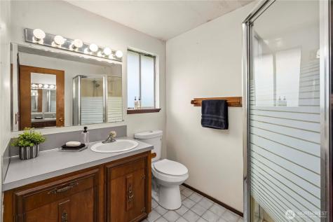 27915 90th Avenue E Graham WA 98338