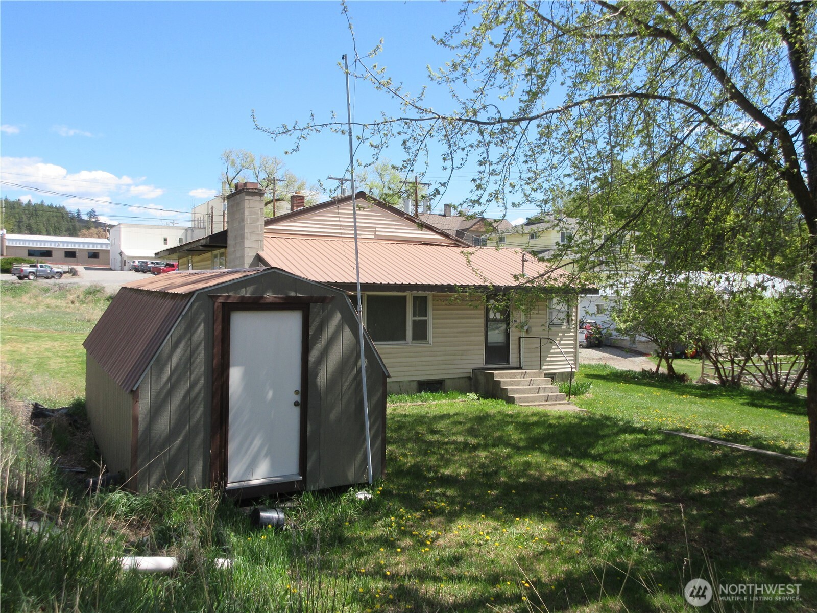 148 N Portland Street Republic WA 99166