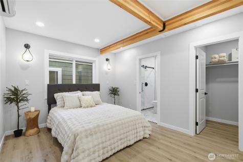 1927 42nd Avenue SW Seattle WA 98116