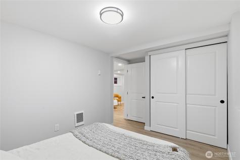 1927 42nd Avenue SW Seattle WA 98116
