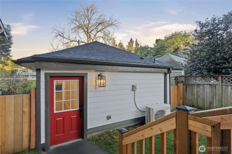 1927 42nd Avenue SW Seattle WA 98116