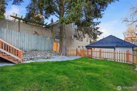 1927 42nd Avenue SW Seattle WA 98116
