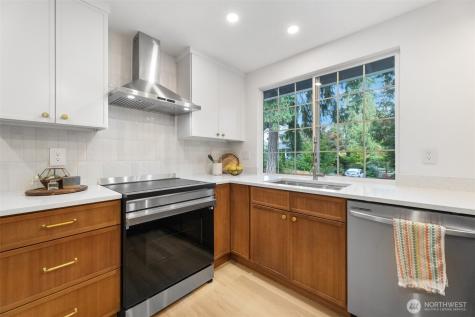 17106 NE 31st Place Bellevue WA 98008