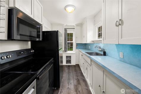 12027 10th Avenue S Seattle WA 98168