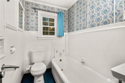 12027 10th Avenue S Seattle WA 98168
