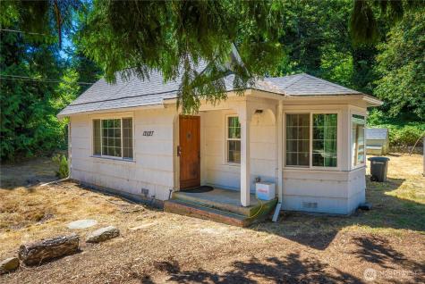 12027 10th Avenue S Seattle WA 98168