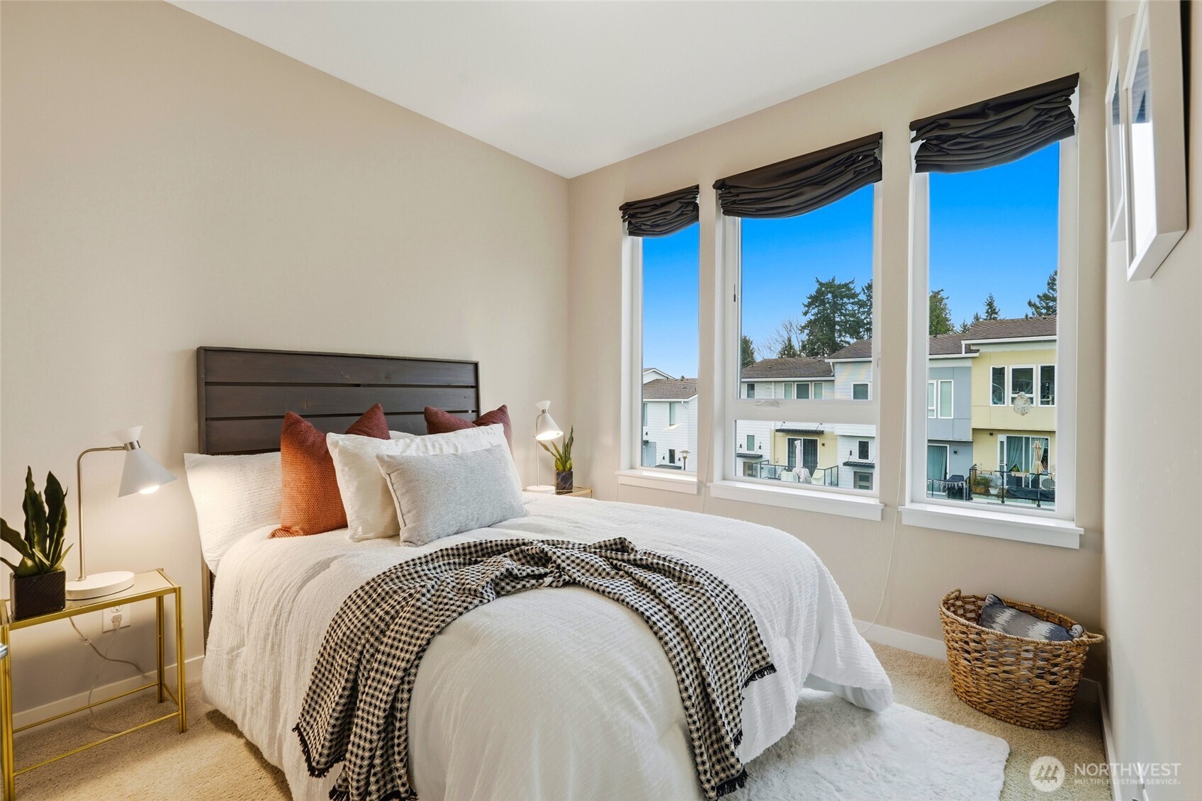 14606 35th Court NE Lake Forest Park WA 98155