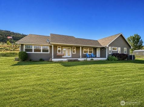 22 Rooster Flats Road Oroville WA 98844