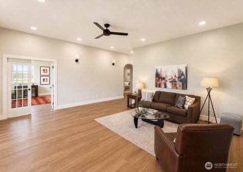 22 Rooster Flats Road Oroville WA 98844