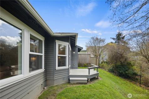 17421 95th Place SW Vashon WA 98070