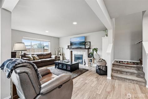 18818 111th Avenue Ct E Puyallup WA 98374