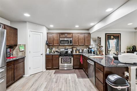 18818 111th Avenue Ct E Puyallup WA 98374