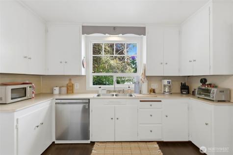 5102 N 44th Street Tacoma WA 98407
