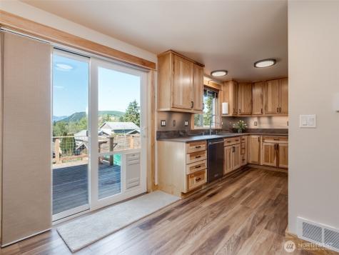 127 Lake Terrace Drive Mossyrock WA 98564