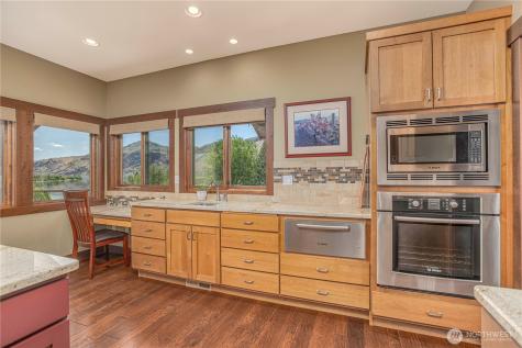 24386 Us Highway 97 Chelan WA 98816