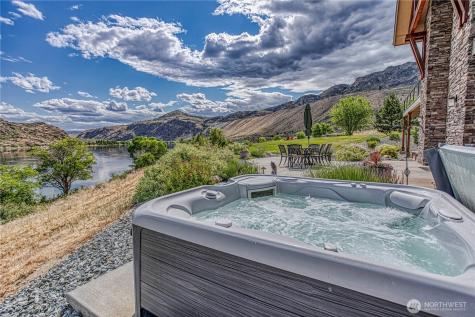 24386 Us Highway 97 Chelan WA 98816