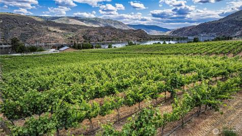 24386 Us Highway 97 Chelan WA 98816