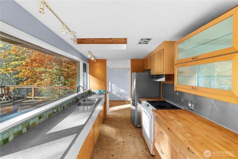 12117 SE 26th Street Bellevue WA 98005