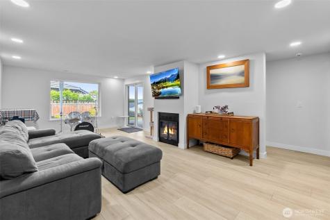 9929 76th Street SW Lakewood WA 98498