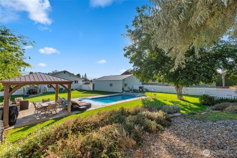 3110 SE 1st Street East Wenatchee WA 98802