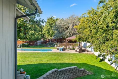 3110 SE 1st Street East Wenatchee WA 98802