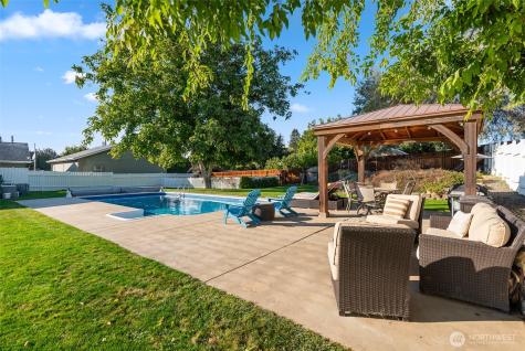 3110 SE 1st Street East Wenatchee WA 98802