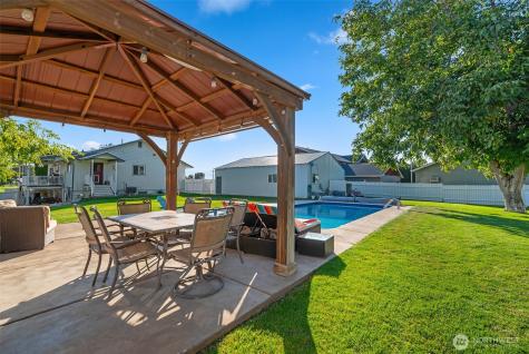 3110 SE 1st Street East Wenatchee WA 98802