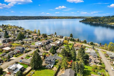 3737 Park Avenue N Renton WA 98056