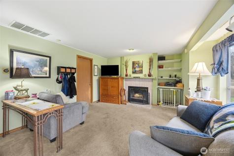 915 129th Street Court E Tacoma WA 98445