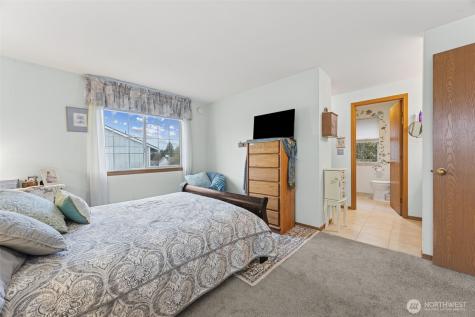 915 129th Street Court E Tacoma WA 98445