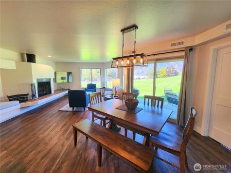1 Lodge 604-a Manson WA 98831