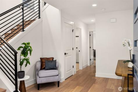 14862 NE 2nd Court Bellevue WA 98007