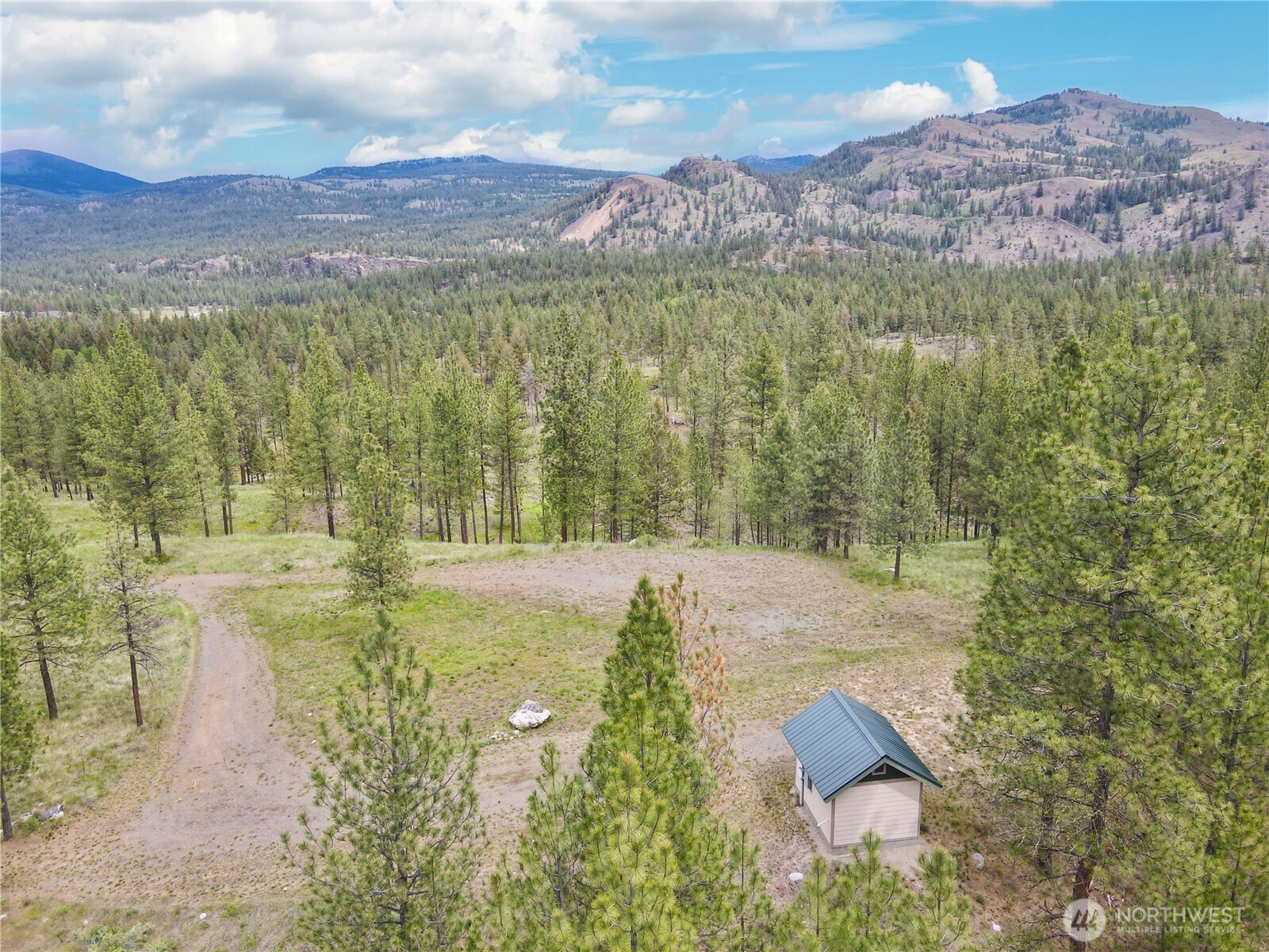 1942 Lyman Lake-moses Meadows Road Tonasket WA 98855