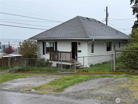 2815 S D Street Tacoma WA 98402
